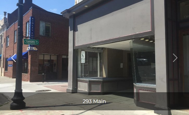 Pop Up Store for the Holiday